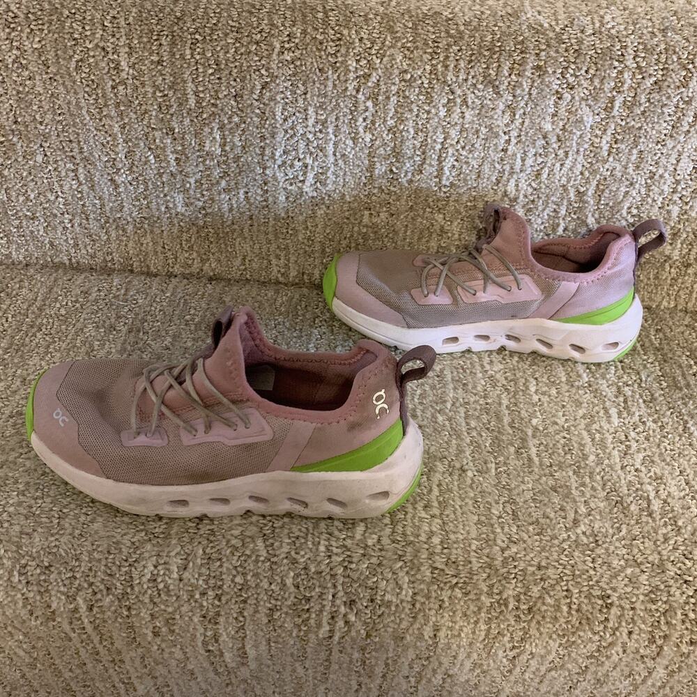 On Running Cloudleap Kids Youth 12 Pink Lime Green Slip On Bungee Lace Shoes